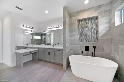 3102 SE 18th Pl, Cape Coral, FL 33904 - Photo 21