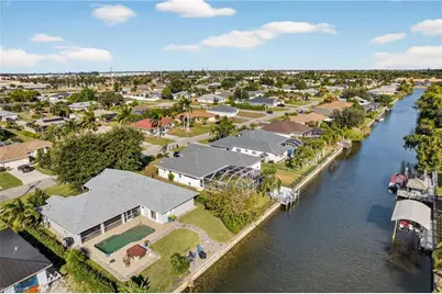 219 SE 1st Pl, Cape Coral, FL 33990 - Photo 35