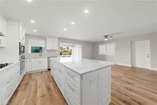 1610 Middle Gulf Dr, Sanibel, FL 33957 - Photo 11