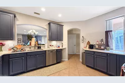 9762 Roundstone Cir, Fort Myers, FL 33967 - Photo 3
