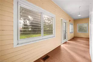 12430 McGregor Blvd, Fort Myers, FL 33919 - Photo 11