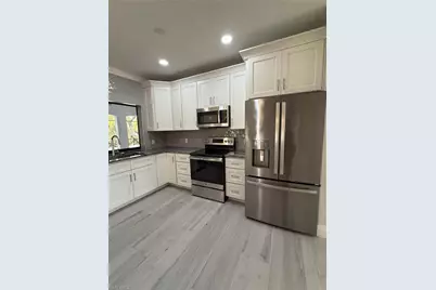 711 SE 33rd Ter, Cape Coral, FL 33904 - Photo 23