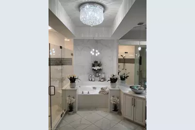 133 Colonade Cir, Naples, FL 34103 - Photo 9