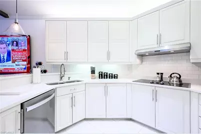 133 Colonade Cir, Naples, FL 34103 - Photo 15