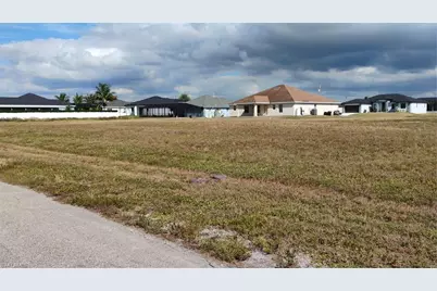 1439 NW 37th Pl, Cape Coral, FL 33993 - Photo 5