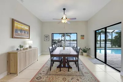 401 NE 19th Pl, Cape Coral, FL 33909 - Photo 23