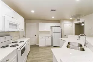 1057 Lilac St E, Lehigh Acres, FL 33974 - Photo 7