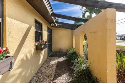 1301 SE 40th Ter, Cape Coral, FL 33904 - Photo 3