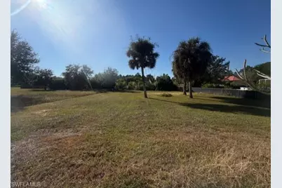 1242 Ermine St E, Lehigh Acres, FL 33974 - Photo 23