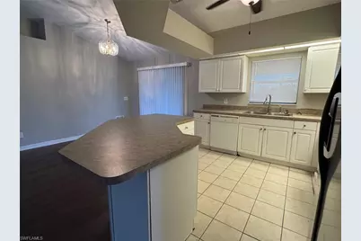 1010 Candlelight Dr, Lehigh Acres, FL 33974 - Photo 5