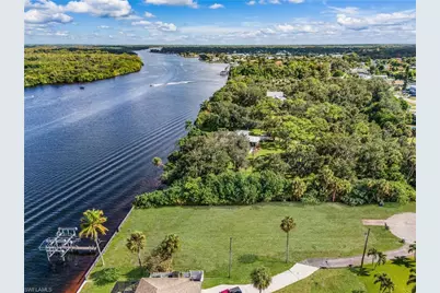 2190 River Rd, Fort Myers, FL 33905 - Photo 9