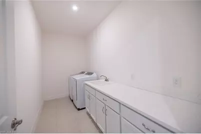 223 NW 4th St, Cape Coral, FL 33993 - Photo 25