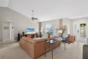 609 SE 17th St, Cape Coral, FL 33990 - Photo 3