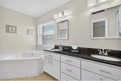 609 SE 17th St, Cape Coral, FL 33990 - Photo 15