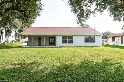 3421 32nd St SW, Lehigh Acres, FL 33976 - Photo 15