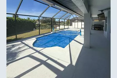 823 SW 10th St, Cape Coral, FL 33991 - Photo 11