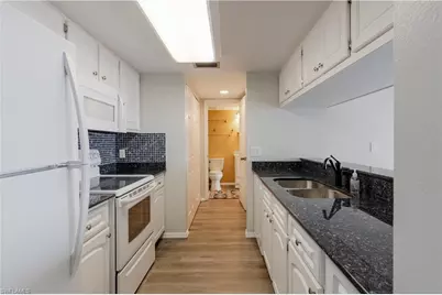 2875 Palm Beach Blvd #607, Fort Myers, FL 33916 - Photo 7