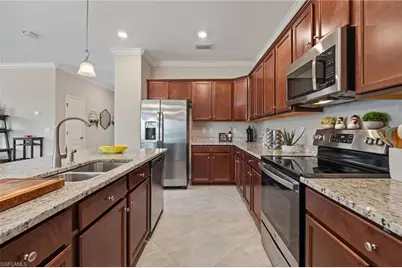 4040 E Hampton Cir, Alva, FL 33920 - Photo 7