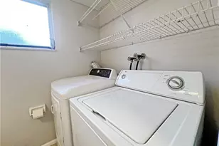 6635 Warwick Cir, Fort Myers, FL 33919 - Photo 19