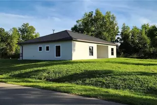 746 Courtland Ave S, Lehigh Acres, FL 33974 - Photo 39