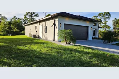 746 Courtland Ave S, Lehigh Acres, FL 33974 - Photo 37