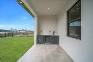 626 NE 8th St, Cape Coral, FL 33909 - Photo 35