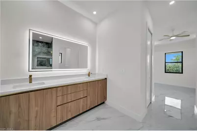 626 NE 8th St, Cape Coral, FL 33909 - Photo 21