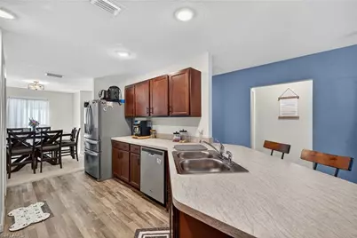 1511 NE 13th Ter, Cape Coral, FL 33909 - Photo 13