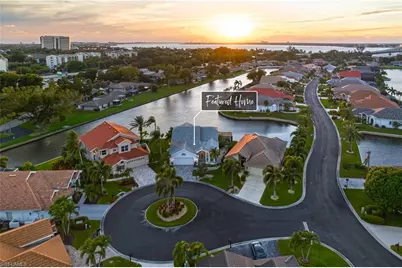 9721 Keel Ct, Fort Myers, FL 33919 - Photo 9