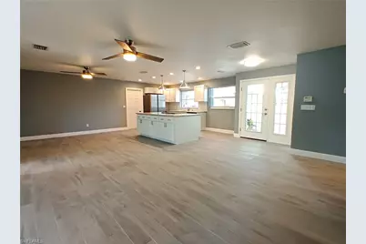 424 Bayshore Dr, Cape Coral, FL 33904 - Photo 3