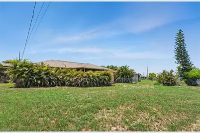 1105 SE 17th Ter, Cape Coral, FL 33990 - Photo 25