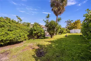 5128 York Ct, Cape Coral, FL 33904 - Photo 39