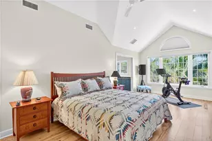 355 E Gulf Dr, Sanibel, FL 33957 - Photo 13
