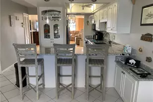 1628 SE 46th St, Cape Coral, FL 33904 - Photo 5