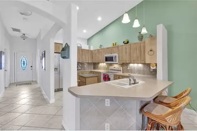 1002 SE 13th Ave, Cape Coral, FL 33990 - Photo 7