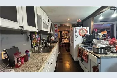 2184 Coronet St, Fort Myers, FL 33907 - Photo 5