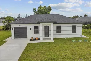 916 Sara Ave N, Lehigh Acres, FL 33971 - Photo 1