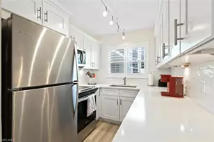 2900 Gulf Shore Blvd N, Naples, FL 34103 - Photo 15