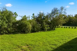 100 Zobora Cir, Fort Myers, FL 33913 - Photo 27