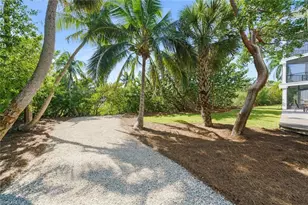 2451 Blind Pass Ct, Sanibel, FL 33957 - Photo 45