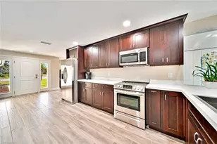 421 Lake Murex Cir, Sanibel, FL 33957 - Photo 15