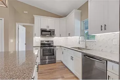 8117 Breeze Dr, North Fort Myers, FL 33917 - Photo 9