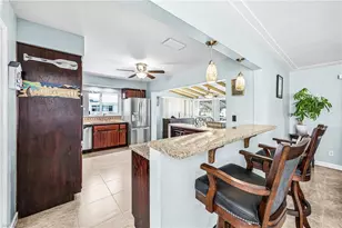 425 Pinecrest Ct, Cape Coral, FL 33904 - Photo 3