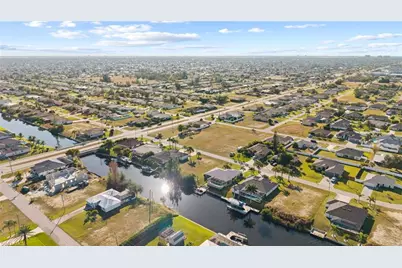 1613 SW 28th Ter, Cape Coral, FL 33914 - Photo 9