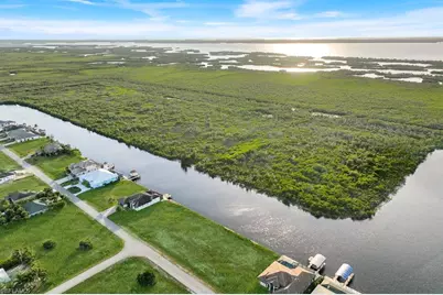 2804 NW 46th Ave, Cape Coral, FL 33993 - Photo 3