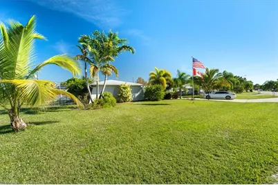 1514 Canal St, Lehigh Acres, FL 33936 - Photo 21