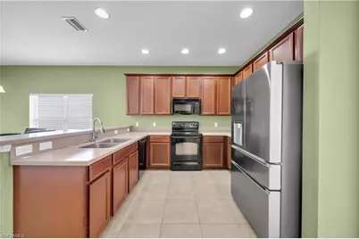 8125 Silver Birch Way, Lehigh Acres, FL 33971 - Photo 9