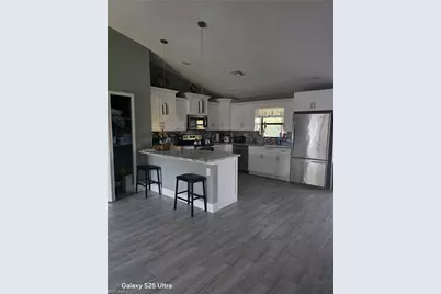 605 E 11th St, Lehigh Acres, FL 33972 - Photo 9