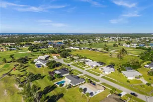 33 Golfview Pl, Rotonda West, FL 33947 - Photo 37