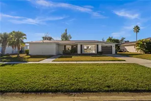 33 Golfview Pl, Rotonda West, FL 33947 - Photo 43